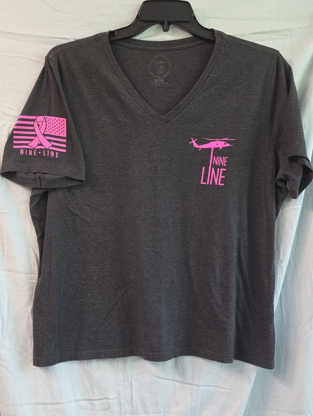 Nine Line Apparel XXL Women’s Breast Cancer Awareness V-Neck Tee – Dark Gray & P